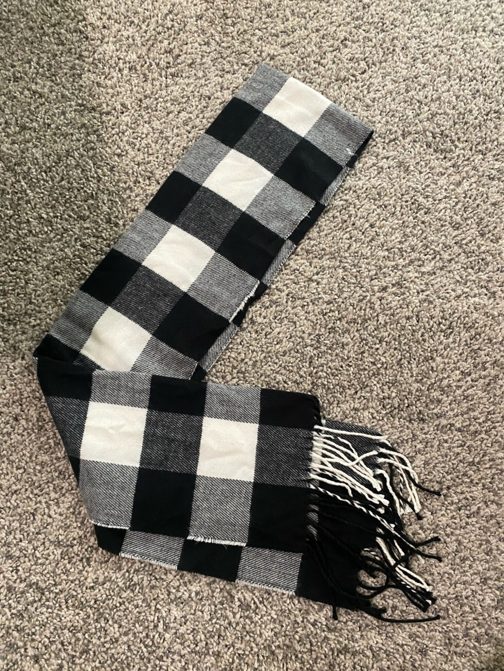 Black and White Buffalo Check Fringe Scarf